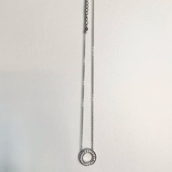 Circle necklace with adjustable chain - Picture 6 of 6